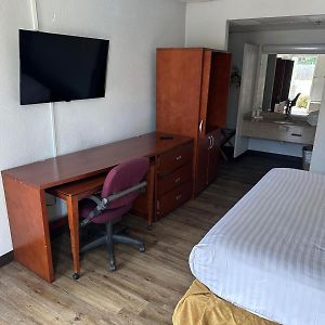 Park View Inn.
